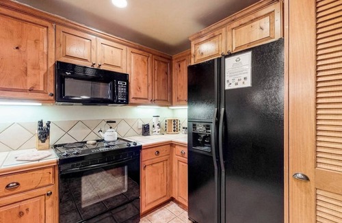 Steamboat Springs Condo | Walk to gondola! Condo w/fireplace, W/D & shared pool/hot tubs/gym/steam room!