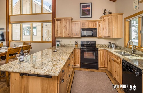 Big Horn House | Walk to Lifts | Cozy 3BR Condo in Big Sky | Centrally Located For Summer Fun