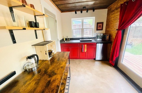 Lyons House | Walkout Basement from a Superhost!