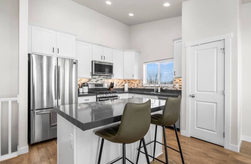 Sunset Heights House | Wasatch Ridge Retreat | Central | Fenced Backyard