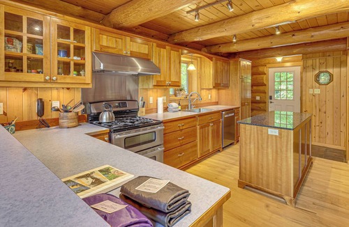 Lutsen Cottage | Waterfront Escape on Caribou Lake: Dock + Fire Pit