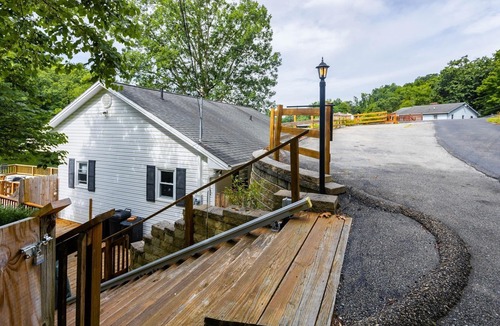 Dublin Cabin | Waterfront/Sunset Views/Amazing Dock on Claytor! 3BS6