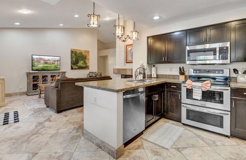 Paradise Valley Village House | We Pay Pool Heat Near Kierland Mayo