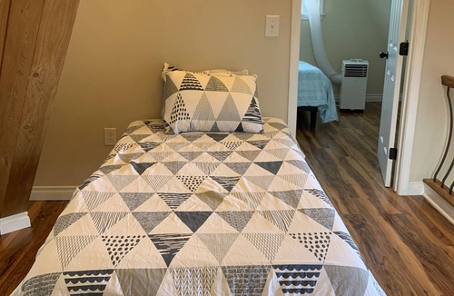 Miller Creek House | Well appointed residence with 3 bedrooms, 2.5 bath