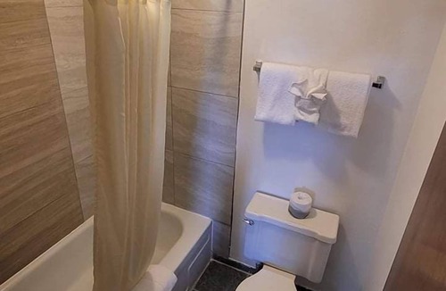 Green River Hotel | Western Inn