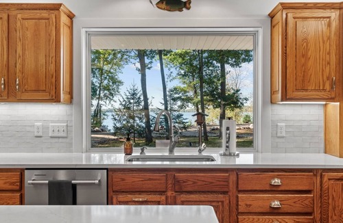 Dassel House | Westview Lodge - hot tub/pool/lake front/private/2 fireplaces