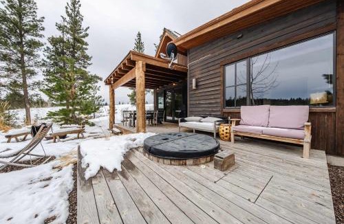 Eureka House | Wilderness Club Cottage on 18th Green