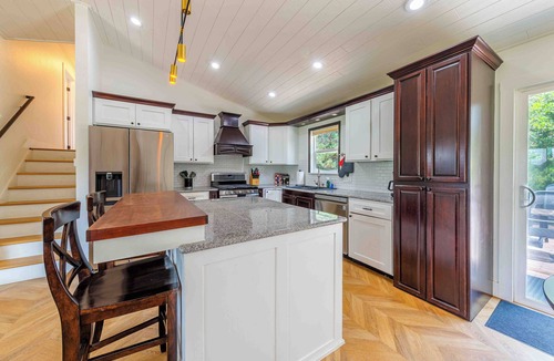 Franktown House | Wilderness Haven with Hot Tub in Franktown