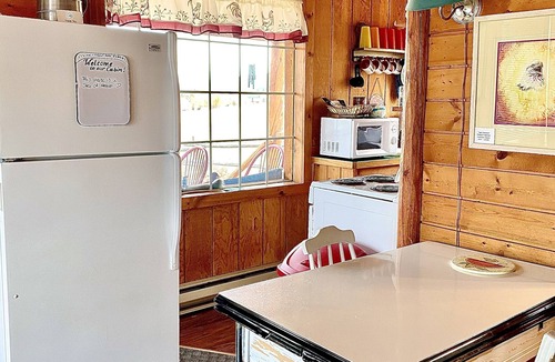 Corvallis Cabin | Wilderness Spirit Cabins, LLC-'Eagle Nest'- Heavenly Mountain Views