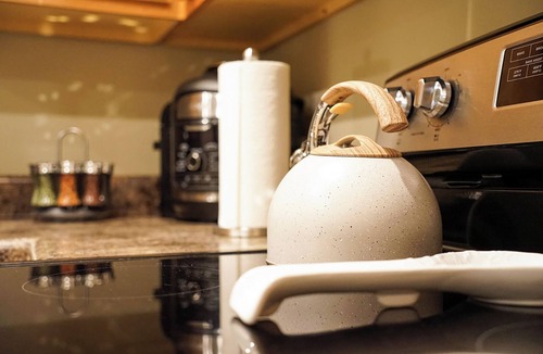 Kreole Apartment | Work Hard, Rest Easy · 3BR 2BA · W/D · Gulf Coast