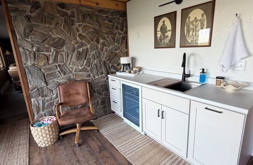 Spiritwood Cabin | Year-round Lakefront Cabin + Outdoor Sauna + Smokeless Fire Pit