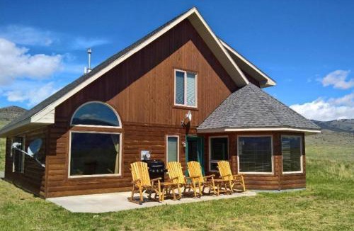 Emigrant House | Yellowstone Trail Lodge