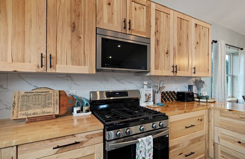 Lewistown House | Your Mountain Escape - New, Spacious, Super Clean, Modern Farmhouse!