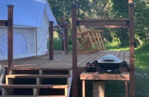 Joliet House | Yurt on Rock Creek in Joliet, Montana