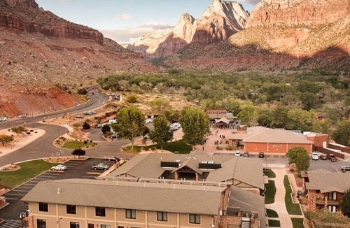 Zion National Park South Entrance Apartment | Zion Springside Lodge | Near Zion Park Entrance And Zion Nature Center
