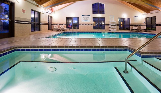 1 BR Suite 5 Mns to Mall of America + Free Wi-Fi!