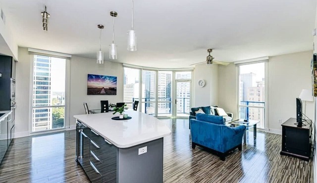 2BR Uptown Charlotte Furnished Apartments by RedAwning