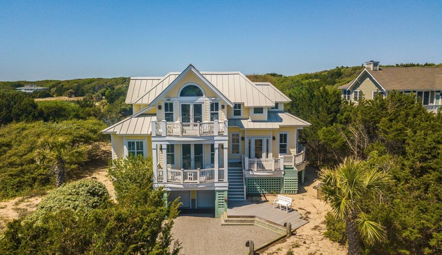 (5B,5.5BA, 1K, 3Q, 2TW, Sleeps 10, 2 golf carts-6&4 passenger, PET FRIENDLY!