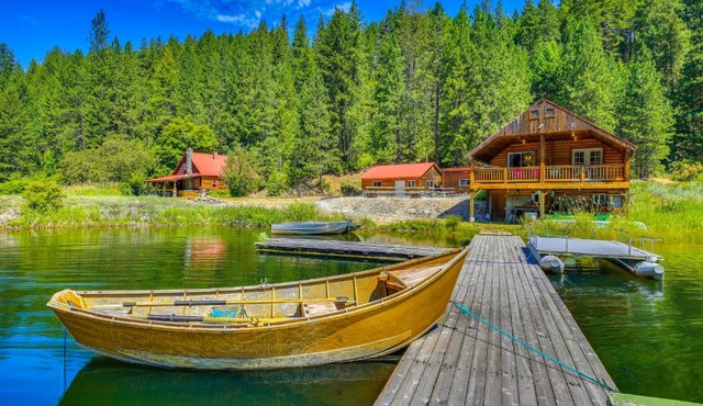 700-Acre Property w/33-Acre Lake & Dual Cabins!