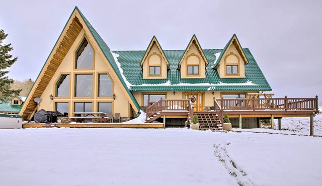 A-Frame Home w/Breathtaking Views & Hot Tub!