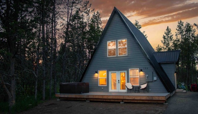 A-frame | Hot Tub | EV Charger | Pet Friendly