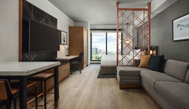 Apiary Hotel Belleview Station Denver