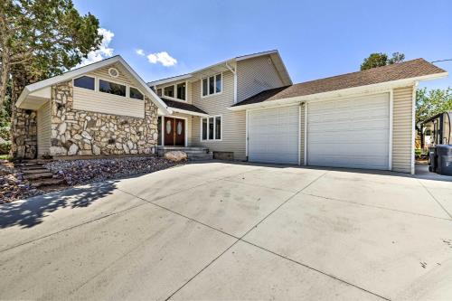 Arcade Games & Great Location! 7BR Cedar City Home