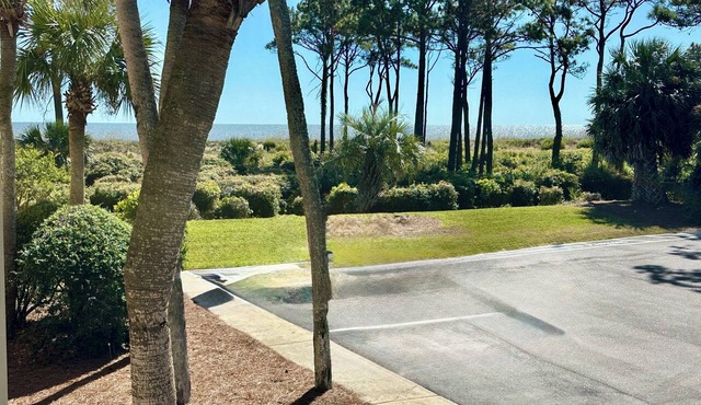 Barefoot Bungalow! Ocean View Couple’s Retreat