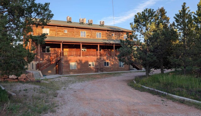 Black Pine Lodge