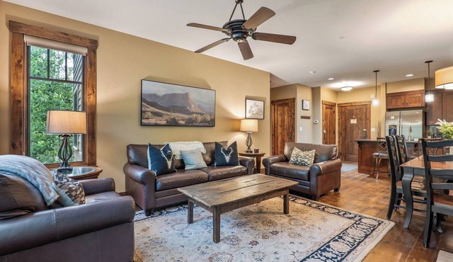 Breck Summer Escape - 2 BD/2 BR with Pool & Hot Tubs, Just Steps from Downtown
