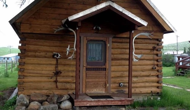 Charming Log Cabin with Mountain Views near Trails in Pony, Montana
