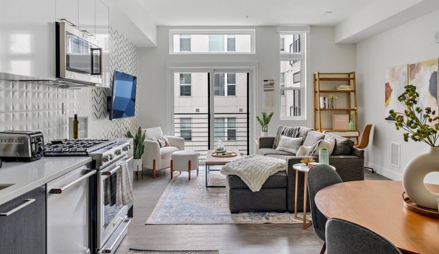 Contemporary Chic Lifestyle Loft | Espadín LoHi