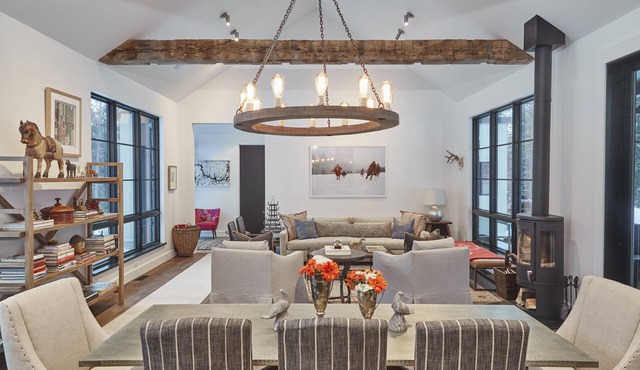 Contemporary Farm House .2 miles from downtown Wilson
