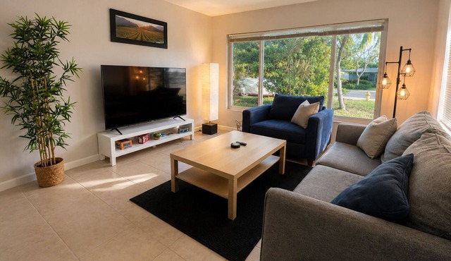 Cozy 1BR Home in Lighthouse Point - Fenced Yard - Pets Welcome - Extended Stays