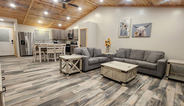 Cozy 2-bedroom house in Hinckley