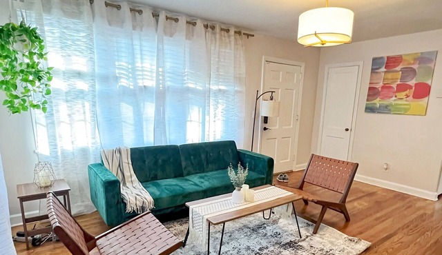 Cozy bungalow in the heart of downtown Fuquay-Varina. Pet Friendly!