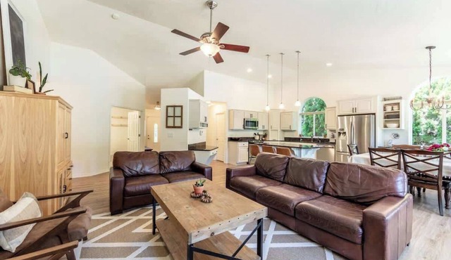 Cozy Family Retreat Fire Pit, Playroom, And Games