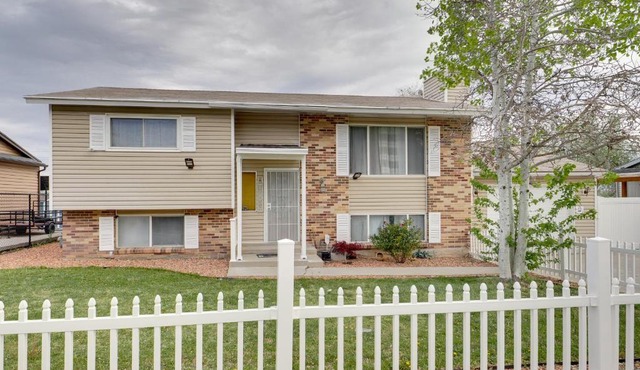 Deck + Yard: Pet-Friendly Apartment in Magna!