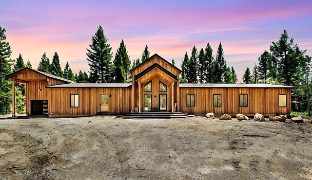 Designed Rental with Awesome Indoor Spaces in Idaho
