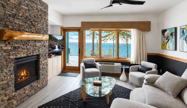 Dog-Friendly Lake Superior 3-Bed | Pool Hot Tub