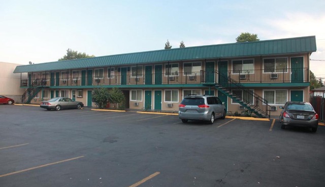 Executive Motel