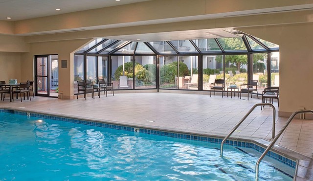 Experience Maximum Comfort! Spacious Unit, Indoor Pool, Pets Allowed with Fee