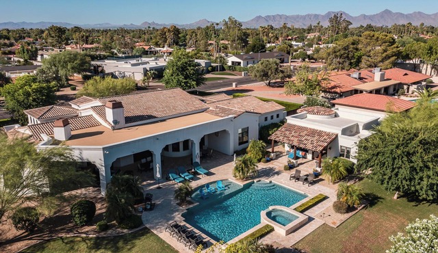 Extravagant Cholla Mansion and Casita with Private Pool, Hot Tub, and Grill - Scottsdale