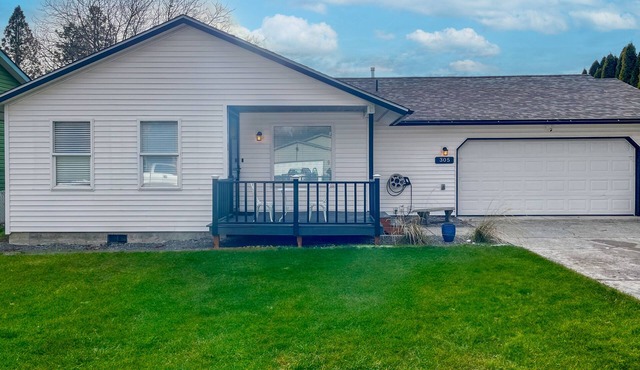 Freshly updated home with pool table, sauna, & enclosed yard - prime location