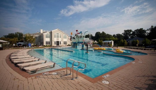 Getaway Beautiful Resort with Full Amenities - 4 Bedrooms