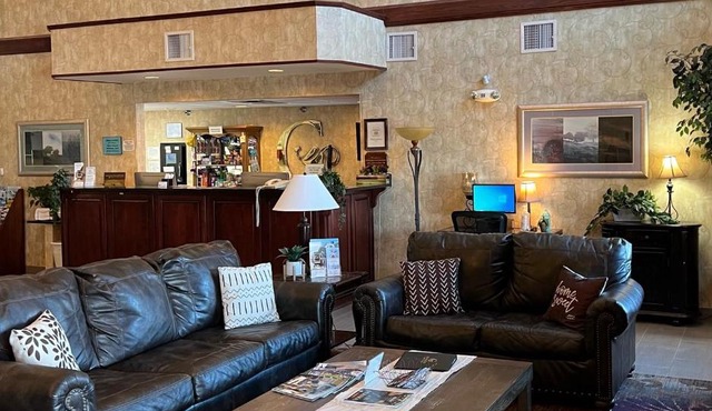 GrandStay Hotel & Suites Becker