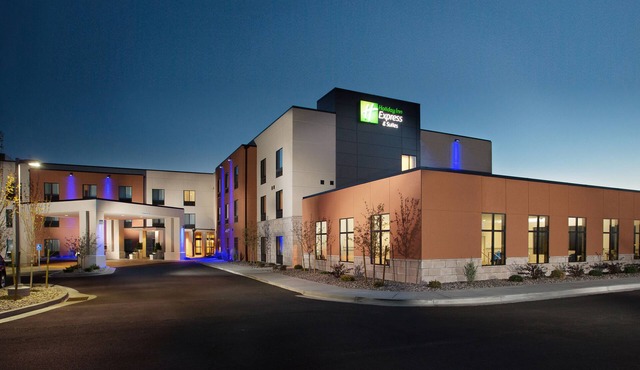 Holiday Inn Express & Suites Pocatello by IHG