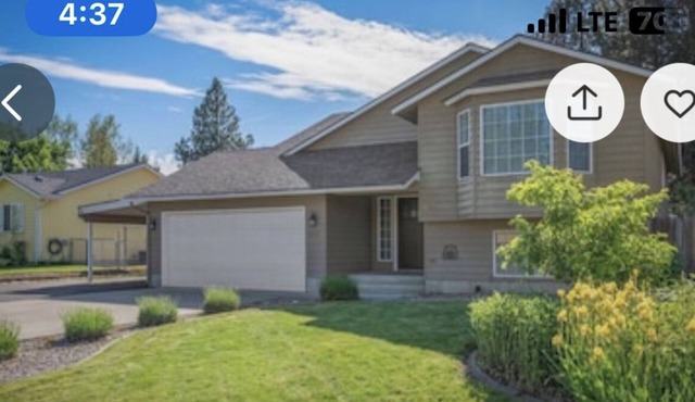 Home for up to 16 close to lakes, Silverwood and mountains!