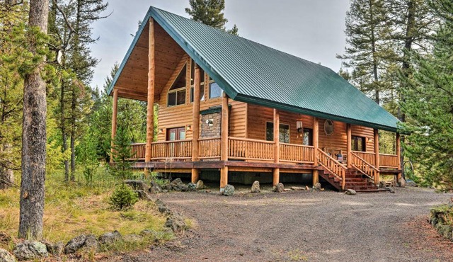 Island Park Cabin w/Stunning Forest Views!