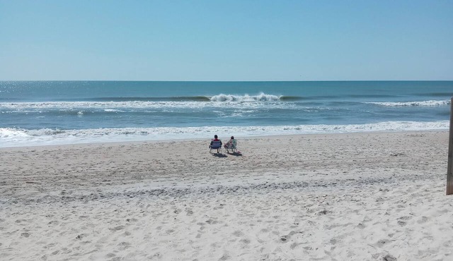 Just a 2 minute walk to the Atlantic Ocean!